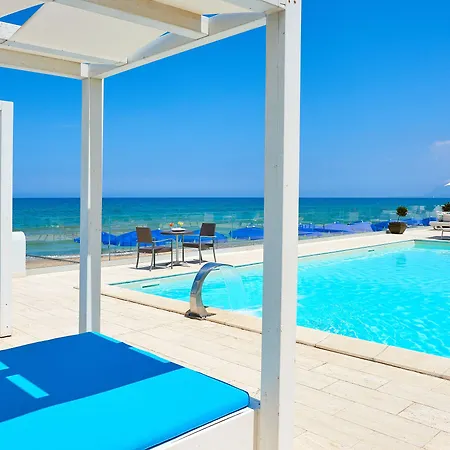 Hotell La Battigia 4*